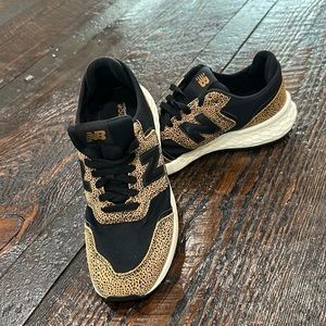 New Balance cheetah leopard print 8.5 like new
